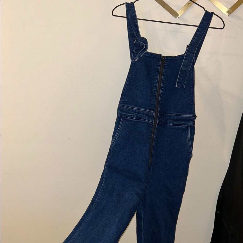 Rolla’s East coast flare overalls 💙💙